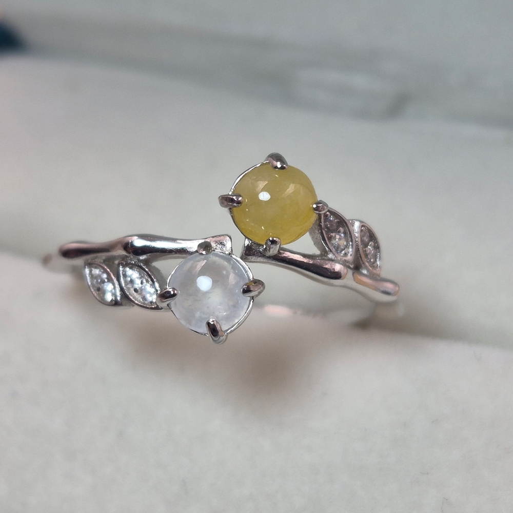 Elegant Silver Ring with Yellow and White Jade